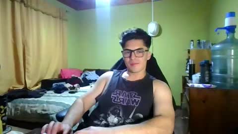 Snapshot of latinn_babe chatting on 05/15/26, 05:47 latinn_babe online show from 05/15/26, 05:47