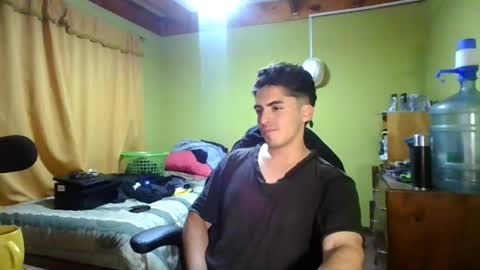 Snapshot of latinn_babe chatting on 05/19/26, 04:52 latinn_babe online show from 05/19/26, 04:52