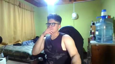 Snapshot of latinn_babe chatting on 06/26/26, 02:27 latinn_babe online show from 06/26/26, 02:27