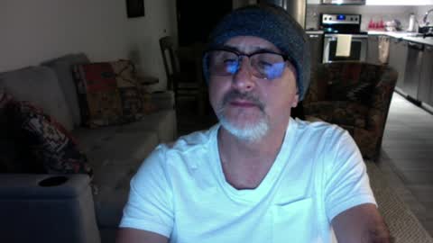 QS - INDEPENDENT MODEL online show from 12/19/24, 04:23