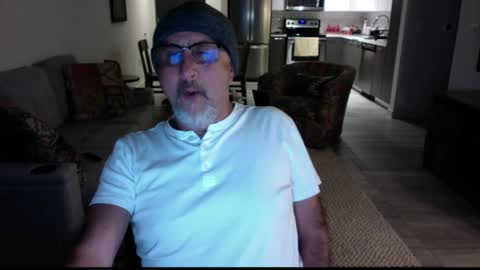 QS - INDEPENDENT MODEL online show from 12/23/24, 05:39