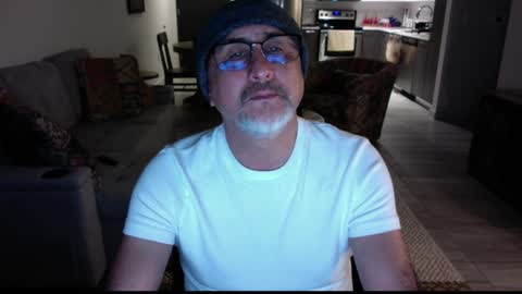 QS - INDEPENDENT MODEL online show from 12/24/24, 02:32