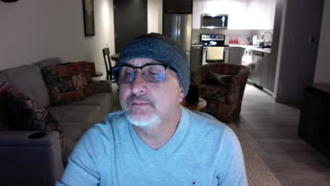 QS - INDEPENDENT MODEL online show from 01/17/25, 02:08