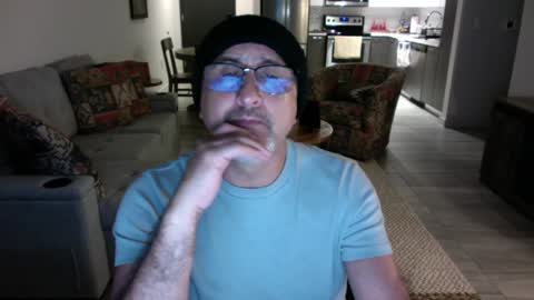 QS - INDEPENDENT MODEL online show from 01/18/25, 05:41