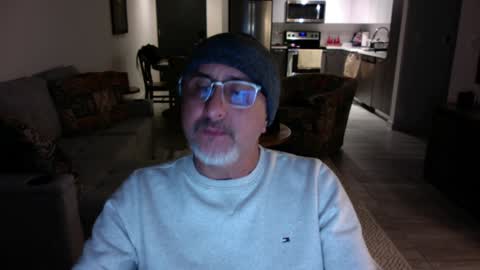 QS - INDEPENDENT MODEL online show from 01/26/25, 02:03