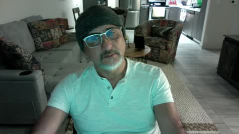 QS - INDEPENDENT MODEL online show from 01/31/25, 05:51