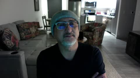 QS - INDEPENDENT MODEL online show from 02/04/25, 02:07