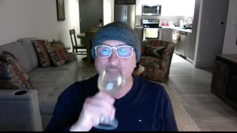 QS - INDEPENDENT MODEL online show from 02/23/25, 06:17