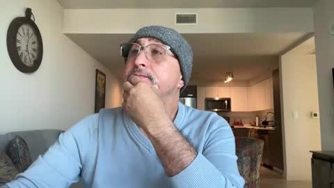 QS - INDEPENDENT MODEL online show from 03/11/25, 09:59