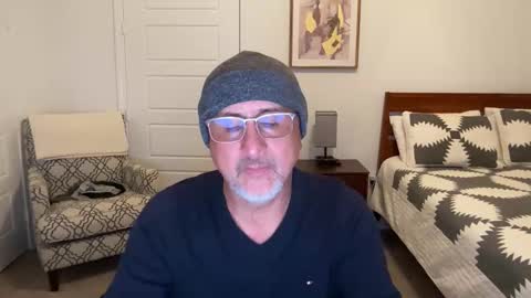 QS - INDEPENDENT MODEL online show from 10/21/25, 03:29