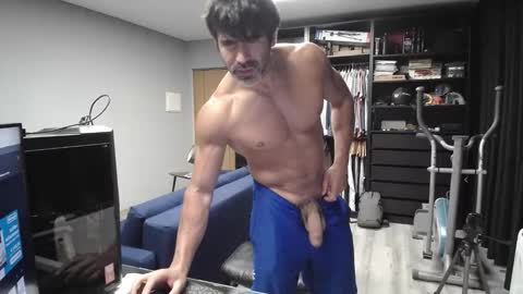 Snapshot of latino23bom chatting on 09/09/25, 03:11 sam online show from 09/09/25, 03:11