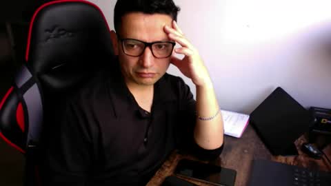 latino8484 online show from 10/14/25, 08:26