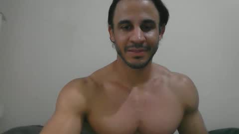 latino_rodri online show from 05/13/26, 05:54