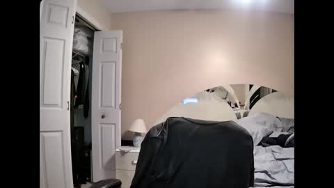 Snapshot of latinoinfla chatting on 12/08/24, 04:35 latinoinfla online show from 12/08/24, 04:35