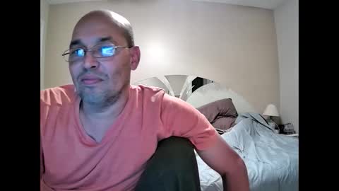 Snapshot of latinoinfla chatting on 01/18/25, 06:03 latinoinfla online show from 01/18/25, 06:03