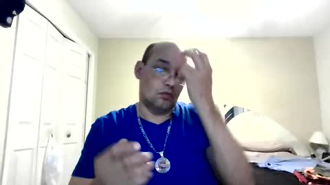 Snapshot of latinoinfla chatting on 12/21/25, 10:06 latinoinfla online show from 12/21/25, 10:06