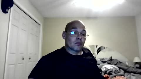 Snapshot of latinoinfla chatting on 04/01/26, 01:39 latinoinfla online show from 04/01/26, 01:39