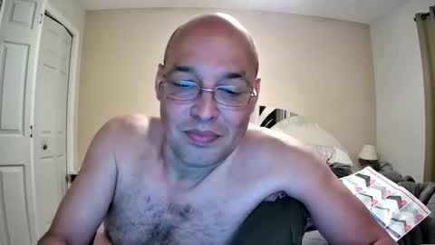 Snapshot of latinoinfla chatting on 04/23/26, 01:40 latinoinfla online show from 04/23/26, 01:40