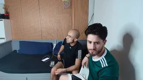 Snapshot of latinos_schengen_gay chatting on 03/18/26, 05:10 LATINOS online show from 03/18/26, 05:10