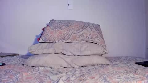 latinsecretfantasy online show from 11/01/25, 12:34