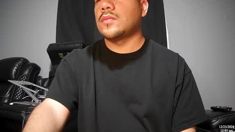 Snapshot of latinstud7 chatting on 12/23/24, 06:44 Nico online show from 12/23/24, 06:44