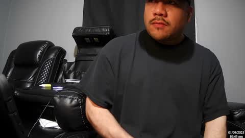 Snapshot of latinstud7 chatting on 01/10/25, 04:44 Nico online show from 01/10/25, 04:44