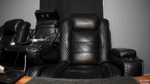 Snapshot of latinstud7 chatting on 02/15/25, 06:33 Nico online show from 02/15/25, 06:33