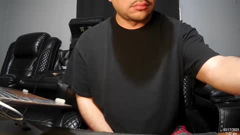 Snapshot of latinstud7 chatting on 02/17/25, 01:42 Nico online show from 02/17/25, 01:42