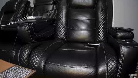 Snapshot of latinstud7 chatting on 10/01/25, 12:22 Nico online show from 10/01/25, 12:22