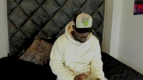 LEANDRO online show from 10/02/25, 02:40