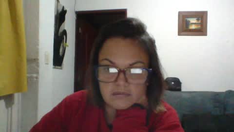 Snapshot of lau16310 chatting on 06/07/26, 02:05 Laura online show from 06/07/26, 02:05