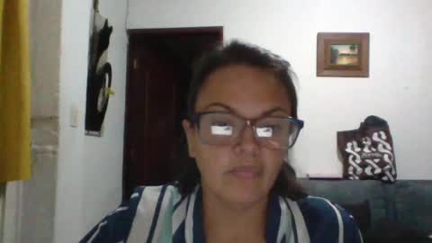 Snapshot of lau16310 chatting on 06/13/26, 02:53 Laura online show from 06/13/26, 02:53