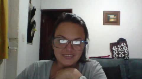 Snapshot of lau16310 chatting on 06/14/26, 01:25 Laura online show from 06/14/26, 01:25