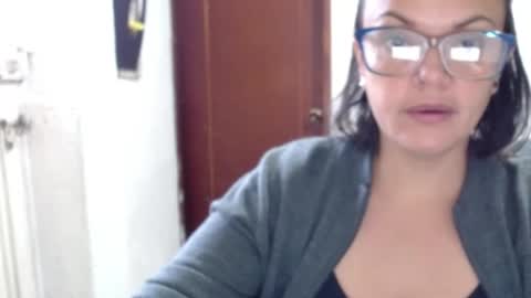 Snapshot of lau16310 chatting on 07/08/26, 12:20 Laura online show from 07/08/26, 12:20