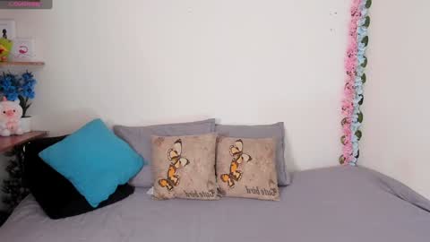 Snapshot of laura1__ chatting on 01/20/25, 12:36 laura1__ online show from 01/20/25, 12:36