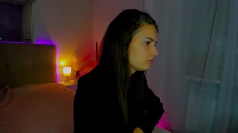 Laura online show from 09/14/25, 05:17