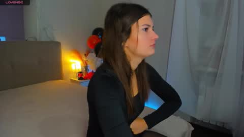 Laura online show from 10/27/25, 06:17