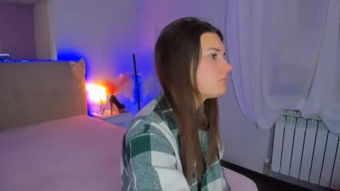 Snapshot of laura__leee chatting on 02/09/26, 06:17 Laura online show from 02/09/26, 06:17