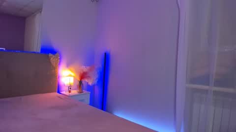 Snapshot of laura__leee chatting on 03/09/26, 05:44 Laura online show from 03/09/26, 05:44