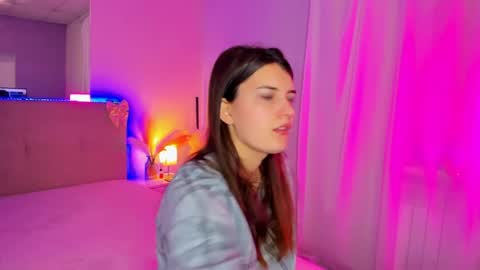 Laura online show from 04/10/26, 05:12