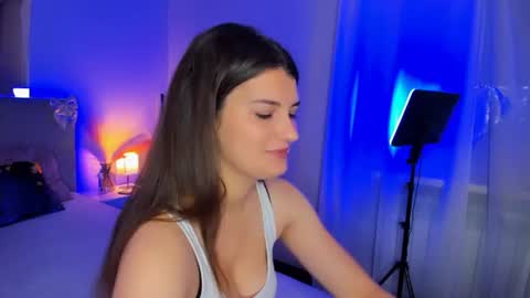 Laura online show from 06/14/26, 04:58