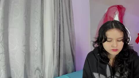 Snapshot of laura_and_kevin chatting on 11/29/25, 11:08 laura_and_kevin online show from 11/29/25, 11:08