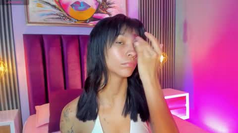 Laura online show from 11/14/25, 12:37