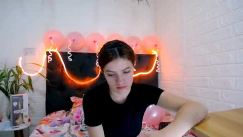 LAURA online show from 04/29/26, 03:16