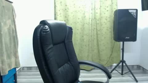 CALL ME LOVE  LAURA online show from 05/12/26, 03:14
