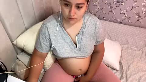 laura online show from 02/22/25, 03:45