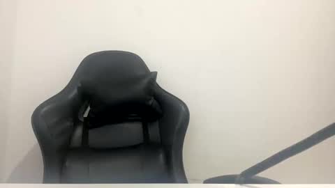 laura online show from 09/11/25, 11:38