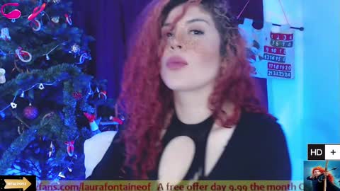 Snapshot of laura_fountain_ chatting on 12/12/24, 02:04 weedcam Curly Laura OF online show from 12/12/24, 02:04