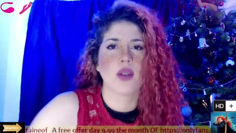 Snapshot of laura_fountain_ chatting on 12/17/24, 04:21 weedcam Curly Laura OF online show from 12/17/24, 04:21