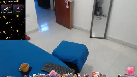 Snapshot of laura_foxx2379 chatting on 02/17/26, 04:13 laura_foxx2379 online show from 02/17/26, 04:13